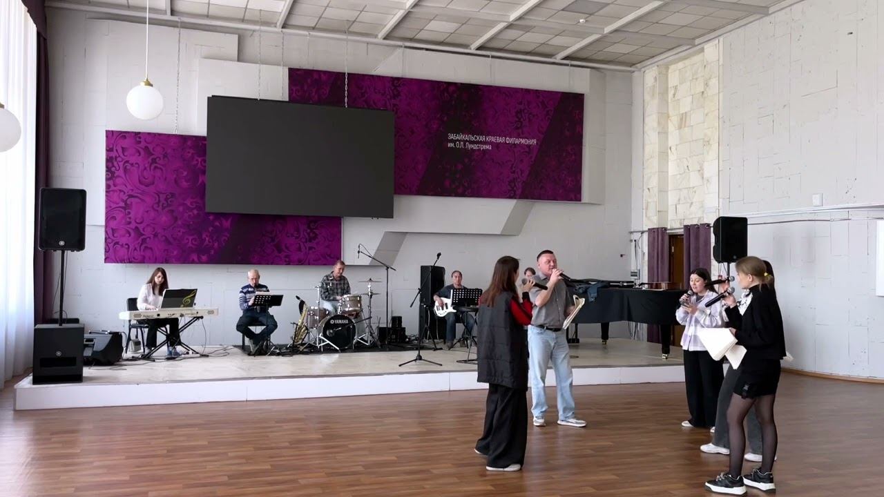 Делимся с Вами фрагментами репетиции сказочной истории «Мэри Поппинс» премьера состоится уже 6 июня!