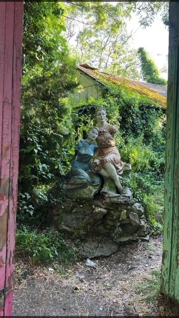 Пошли куда-то 😊