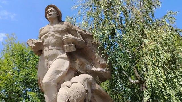 Площадь Героев