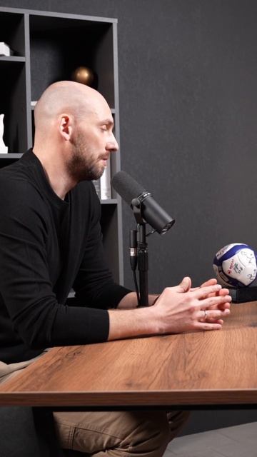 Я С ТАКИМИ ИГРОКАМИ РАБОТАТЬ НЕ БУДУ!!! Алексей Лазневой #shorts #лицаволейбола #интервью #волейбол