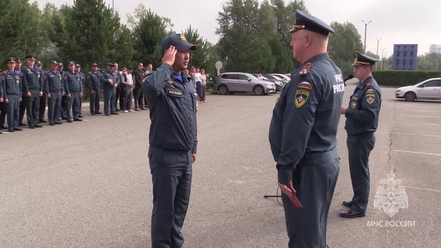 В День флага России спасатели отметили лучших