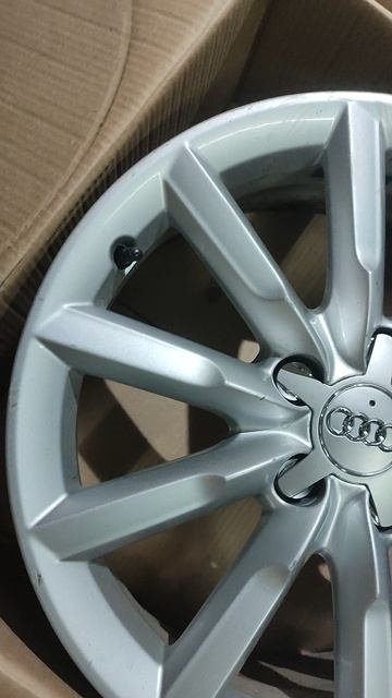 Диски Audi Q3  R17 5x112  ЦО 57,1  за 40000 руб