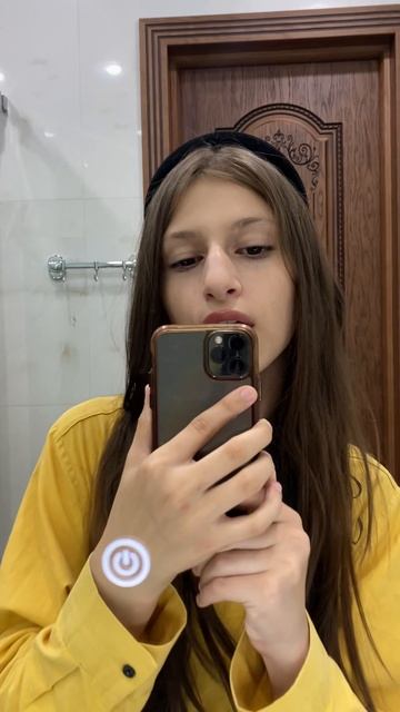 А вы кого больше любите маму или папу?