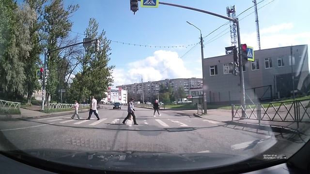 Положил с прибором - о723ех76 (Ушло в ГИБДД)