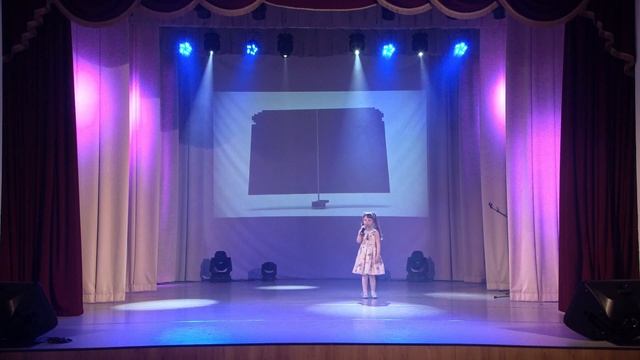 АНЯ ТВОРОГОВА-ВЕСЕЛАЯ ПЕСЕНКА