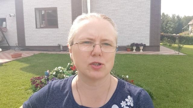 Сегодня решила собрать маленький урожай редьки. Перебрала томаты, срочно нужно переработать!