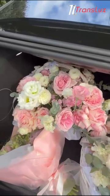 Когда багажник Майбаха открываешь — а там больше цветов, чем в саду