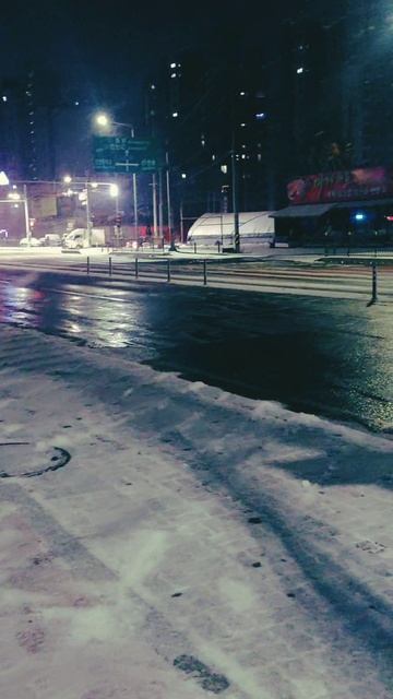 Зима ....арбайт....улица...фонарь...