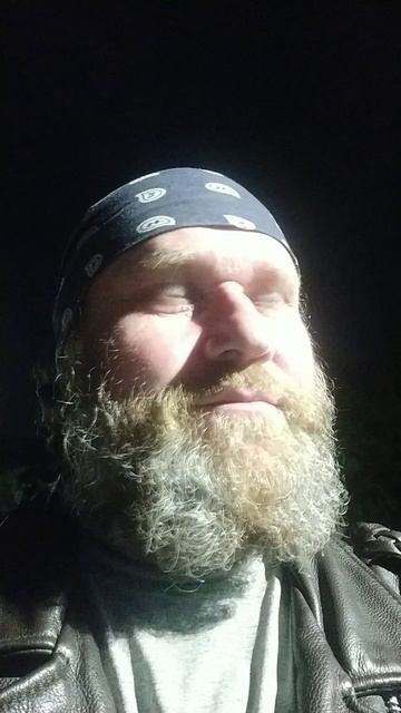 Уезжаю в путешествие. Заехал за берцами в Игумново.