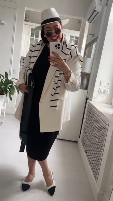 Вот уж чего не ожидала, так это, что этим летом со мной приключится черно-белое кино!🎬📹🖤🤍