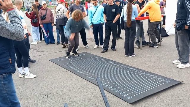 Прыжок с места - благотворительный забег по берегу город Орёл