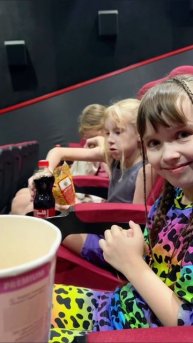 Сходили с подружками в кино на Не одна дома 2 😍🎞👭 #кино #неоднадома2 #подружкиодыхают