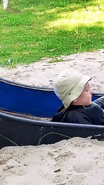 ж*** не больная Ну жив прикол с другом