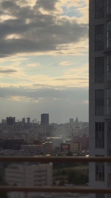 Вид из окон панорамного ресторана Hongkong. м.Сокольники 24 этаж вход через гостиницу Holiday Inn