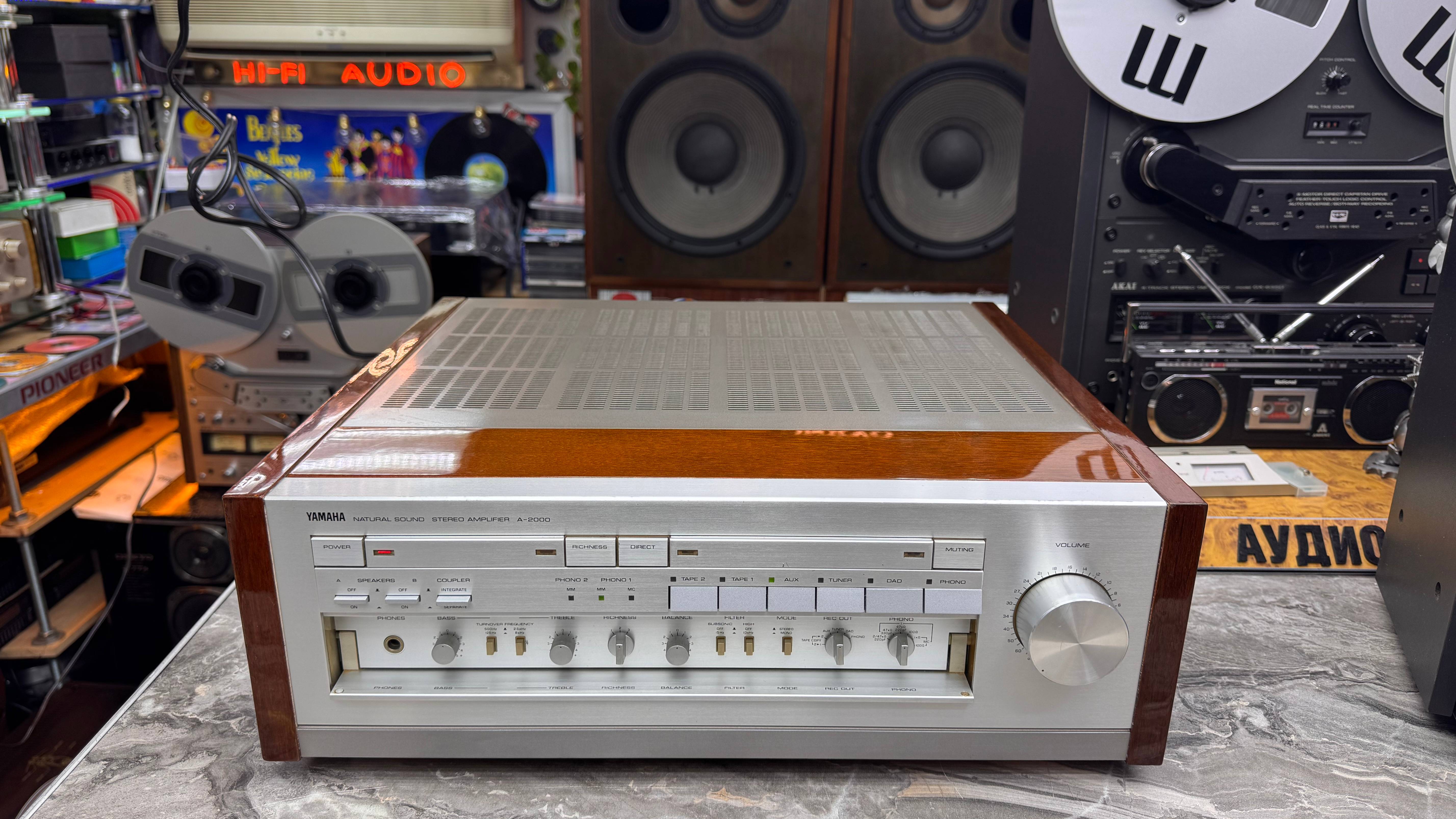 YAMAHA A-2000