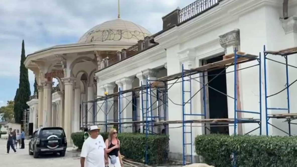 В Абхазии ремонтируют железнодорожный вокзал в Новом Афоне