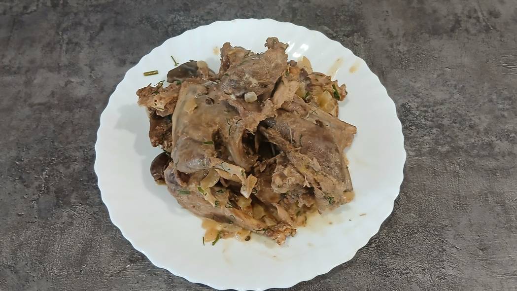 Утка в соевом соусе.