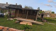 эпичный снос сарая, он свое пожил пора и на покой