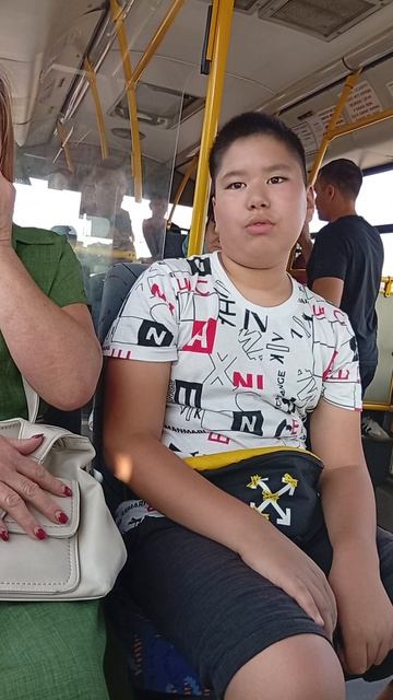 Я еду на автобусе к парку Гальского