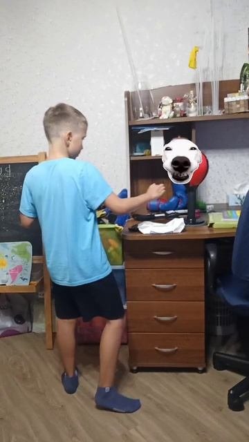 Боксёрская груша уходит от меня