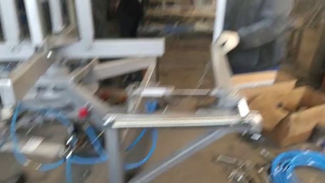 Автомат для размотки бухты проволоки с пневмоприводом