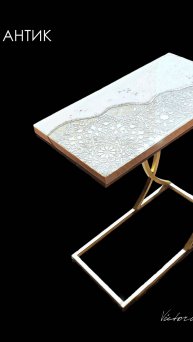 Антик. Прикроватный столик