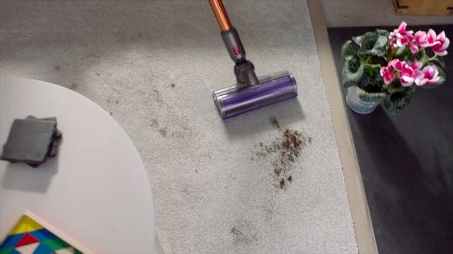 Спроектирован для домов с питомцами. Беспроводной пылесос Dyson Cyclone V10™