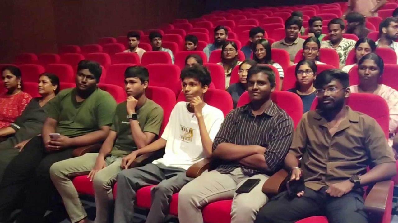 Кинолюбители из разных стран присоединились к всероссийской акции "Ночь кино"