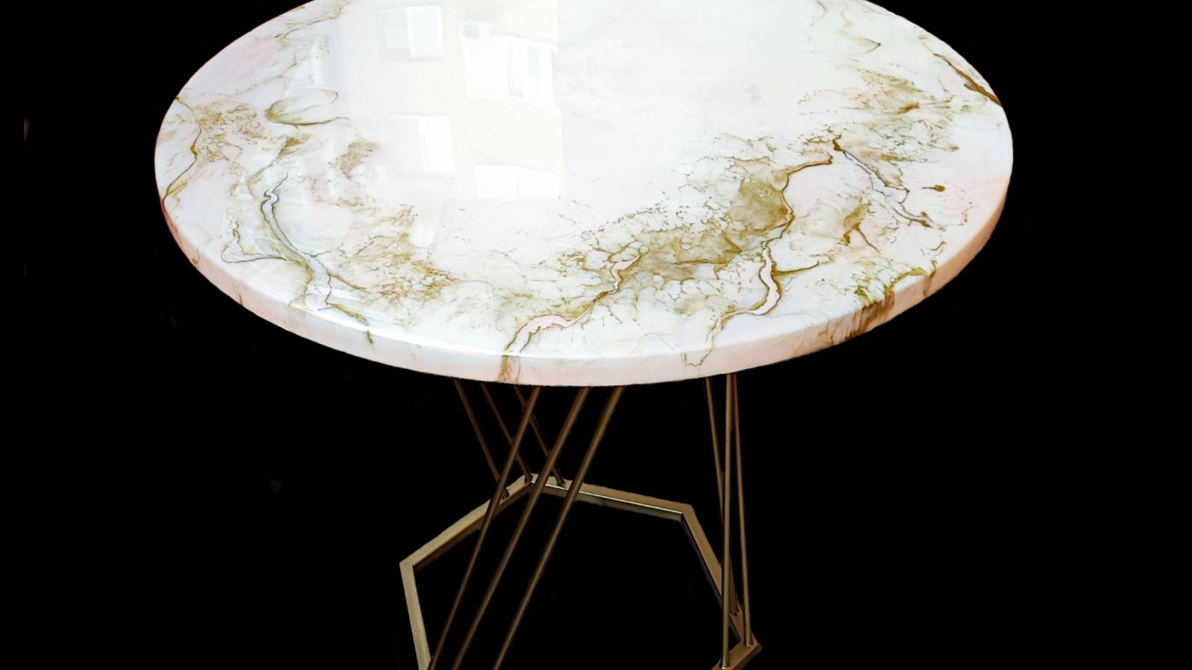 PINK декоративный стол