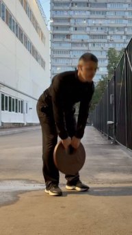 Упражнения для спины и ног с весом