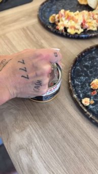 Скрэмбл с фалангой камчатского краба и икрой кеты