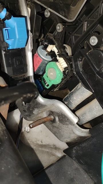 Работа моторчика печки Passat b6