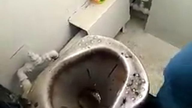 Кто ещё помнит старые туалеты в поездах? И ещё видео снимал дедушкин друг!!!