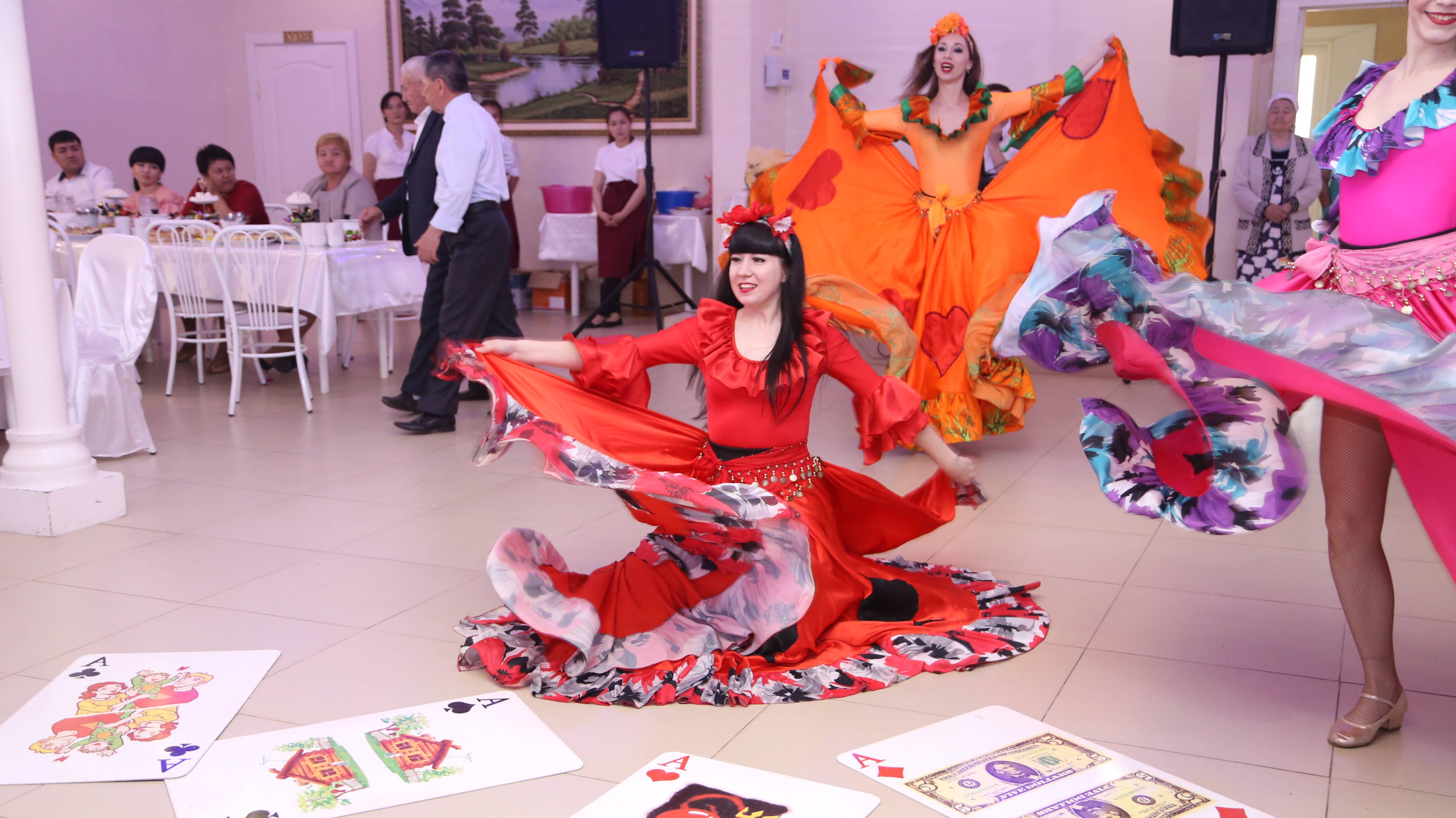 ГАДАЛКИ Шоу-балет АРТ ШИК