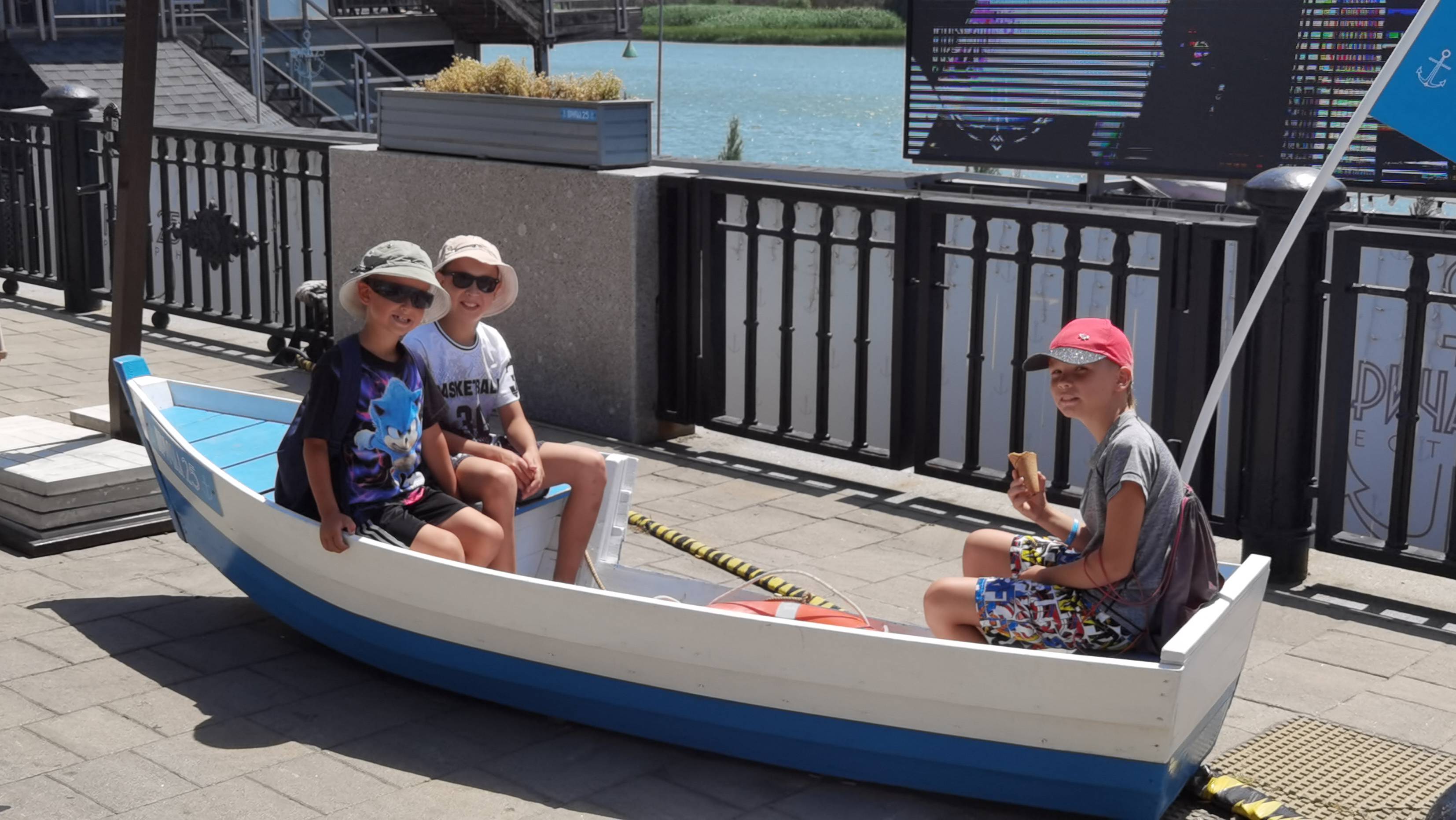 Большая прогулка с детьми по набережной в г. Ростов-на-Дону от пр. Будёновский до пр. Ворошиловский