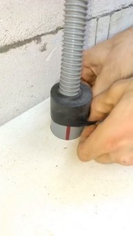 Как сделать слив в стиральной машинке, чтобы не было запаха канализации