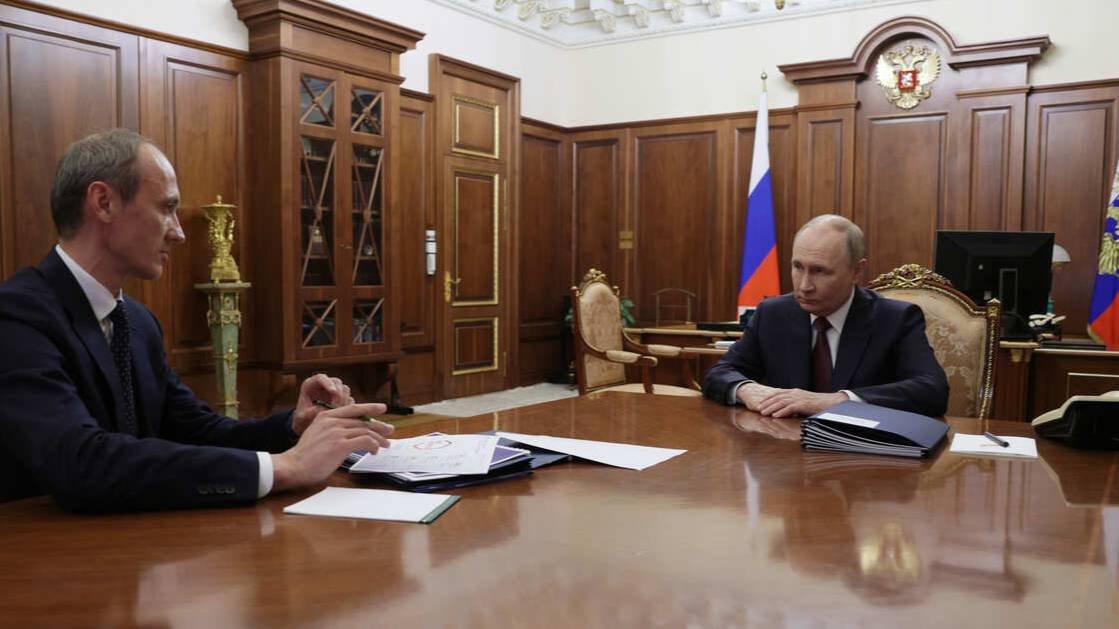 Путин обсудил с вице-премьером Григоренко борьбу с мошенничеством