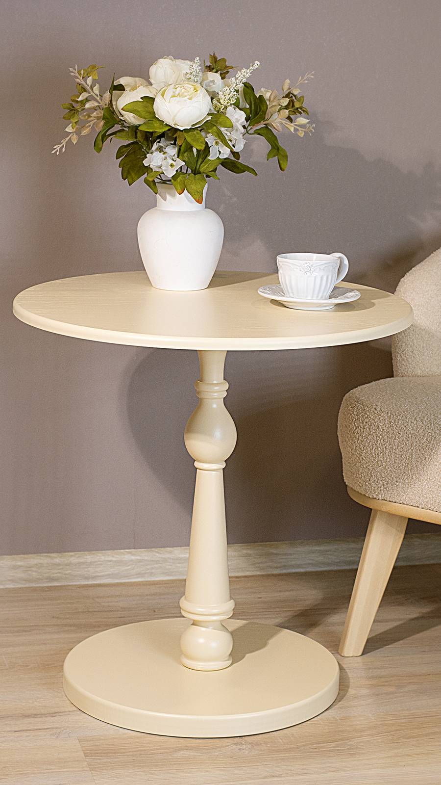 А какая у вас реакция при походе в мебельные магазины?)