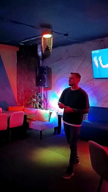 Руки вверх - Серёжа в караоке