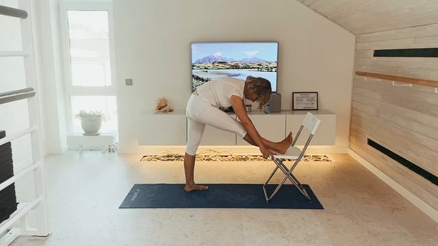 ПодЗарядка на стуле- с элементами силового пилатеса