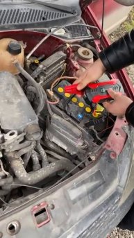 Автомобильный бустер. Заводит до 10 раз автомобиль на 1 зарядке. 400-800А пусковой, 28000mAh