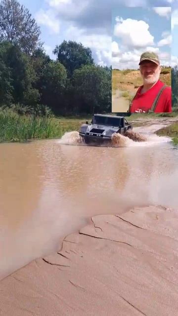 Аг 34 едет по большой луже