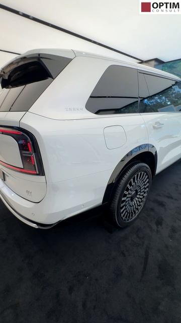 Суперкар Zeekr 9X показали в Гуанчжоу! Shorts шортс #zeekr #zeekr9x #авто #машина #китай #гуанчжоу