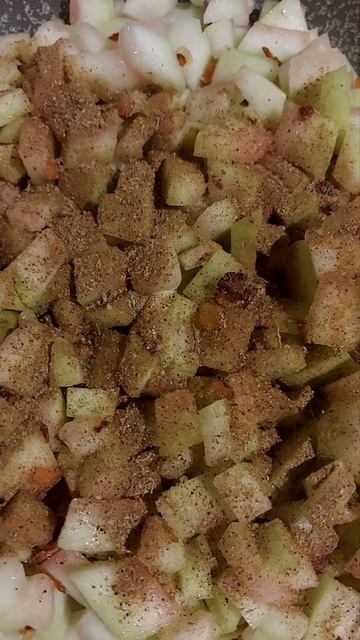 Арбуз, тушеный с овощами и фасолью