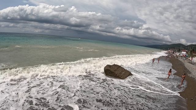 Лазаревское.Шторм