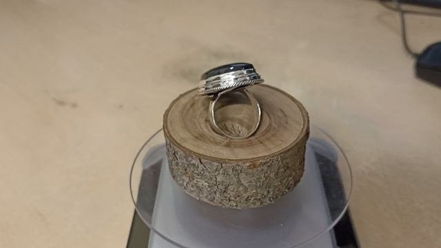 Серебряное кольцо с ЧЁРНЫМ НЕФРИТОМ. левин павел серебро.