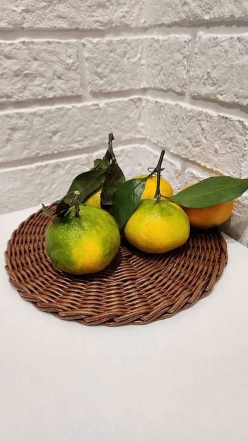 Одно из простых изделий, которое можно сплести из бумажных трубочек Пробовали?