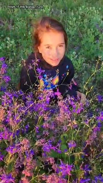 турецкий язык| ben çiçeklere bakıyorum
