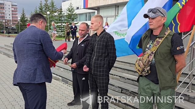 Ещё семеро братчан приняли решение заключить контракт с министерством обороны РФ и отправиться на за