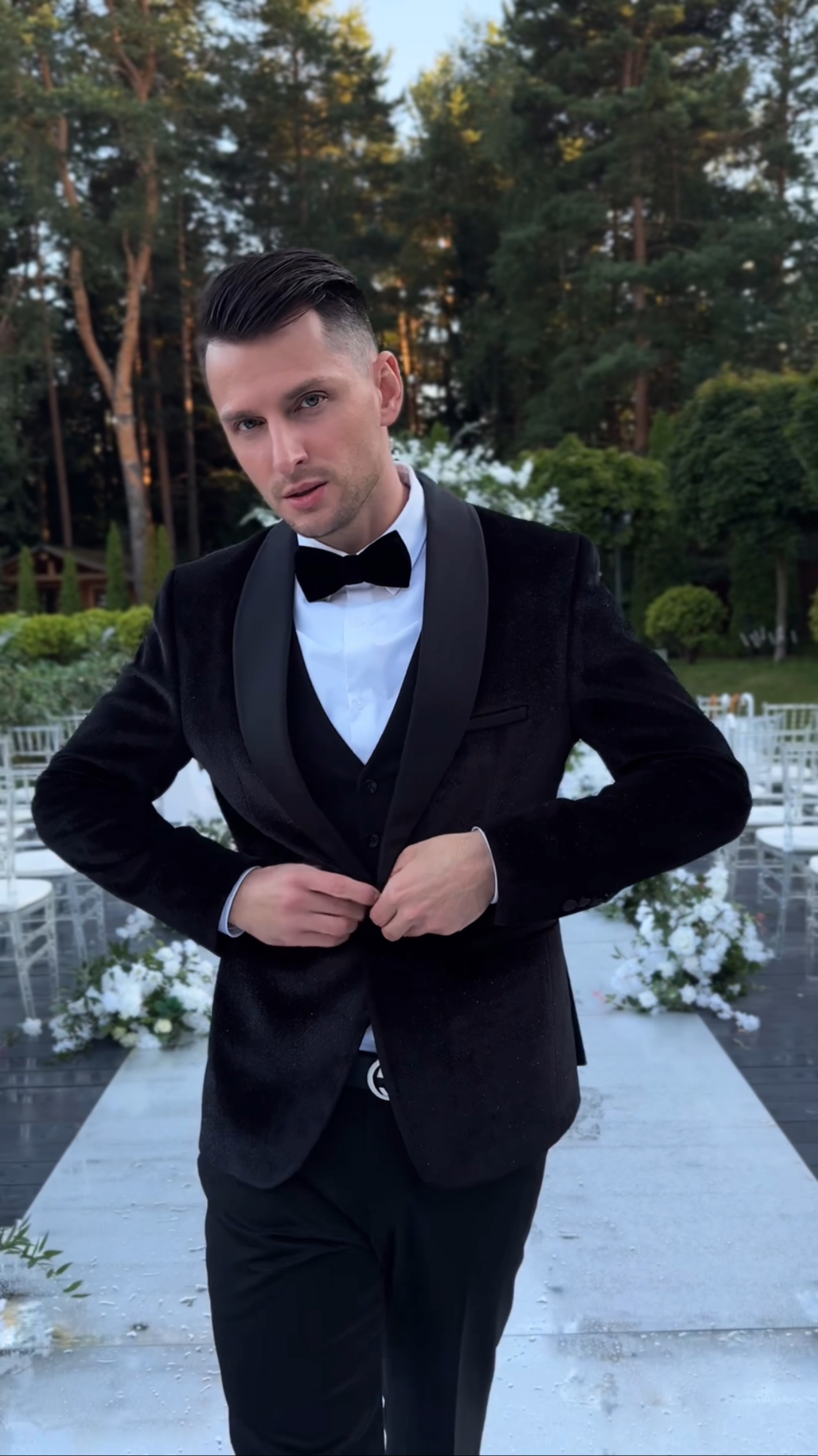 Жених или ведущий?